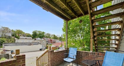 Modern Mt. Washington Retreat- Off Street Parking