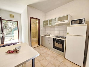 Microwave, oven