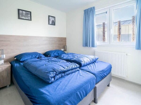 4 Schlafzimmer, Reisekinderbett, kostenloses WLAN, Bettwäsche