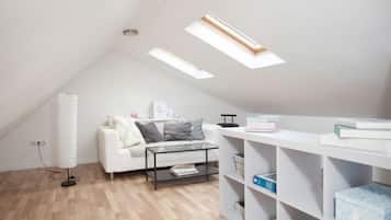Deluxe Apartment | 2 bedrooms, free WiFi, bed sheets