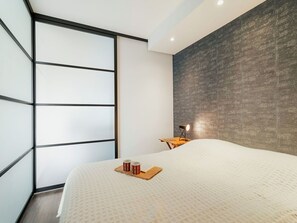 2 habitaciones, cuna de viaje, wifi y ropa de cama 