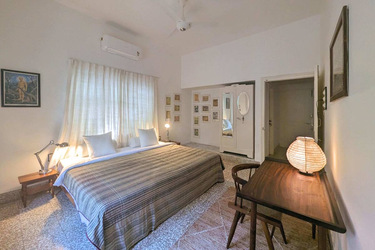 In-room safe, blackout curtains, free WiFi