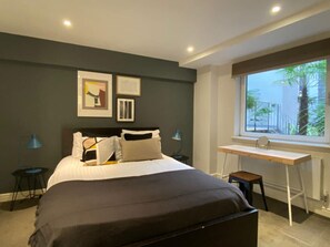 3 chambres, fer et planche à repasser, Wi-Fi, draps fournis