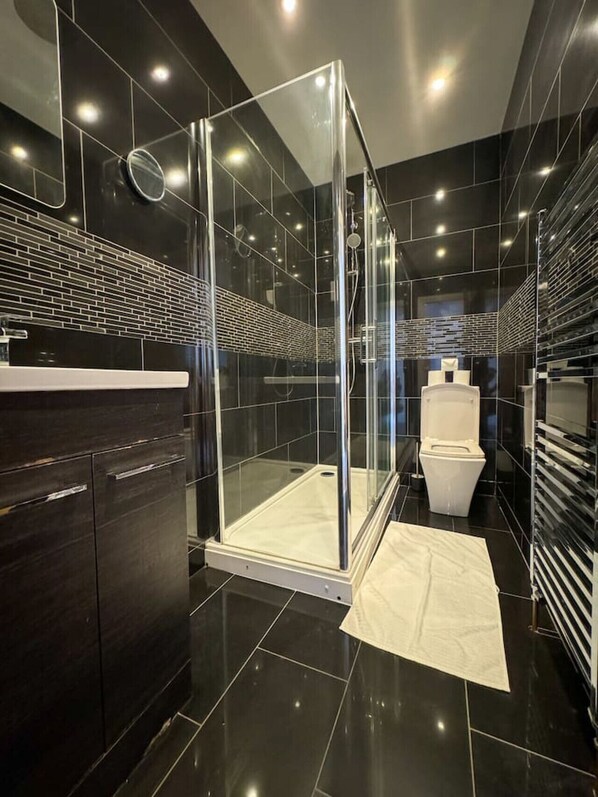 Hair dryer, towels