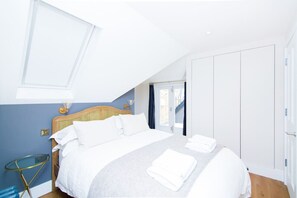 1 chambre, fer et planche à repasser, Wi-Fi gratuit, draps fournis