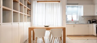 Eva's Cozy Urban Apartment