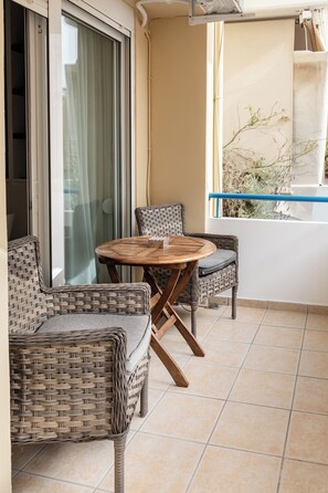 Balcony - Eva's Cozy Urban Apartment (Chania)
