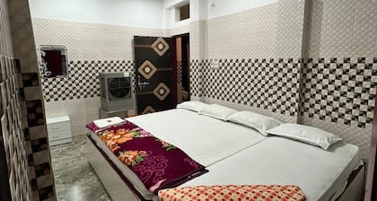 Thakur Ji P. Guest House By GRB