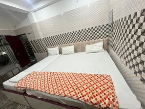 Ylelliset vuodevaatteet, ilmainen Wi-Fi, vuodevaatteet