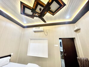 Room amenity - Hotel DEV VILLA GUEST HOUSE - VARANASI (Varanasi)