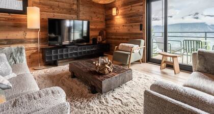 Gorgeous 6-room chalet, jacuzzi and sauna, near slopes in La Plagne Montalbert
