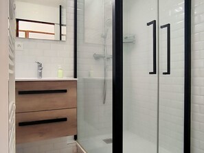 Hair dryer - Renovated 2-bedroom apartment in Samoëns, pets allowed (Samoëns)