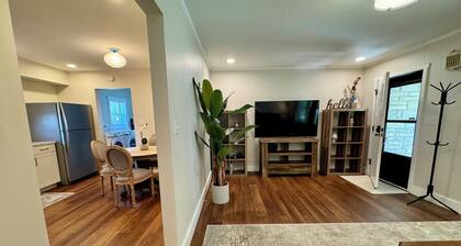 Campus Den on Poplar St.