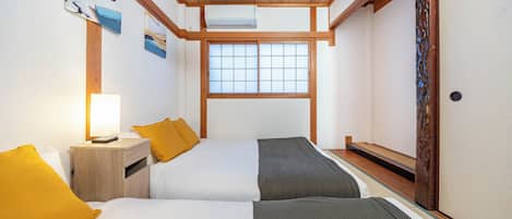 Rideaux occultants, fer et planche à repasser, Wi-Fi gratuit