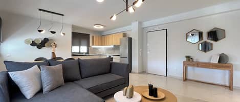 Apartemen Deluks | Area keluarga | Smart TV 49-inci dengan saluran TV digital