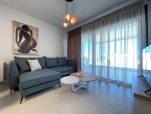 49-inch Smart TV with digital channels - Urban Oasis in Ellinikon (Elliniko-Argyroupoli)