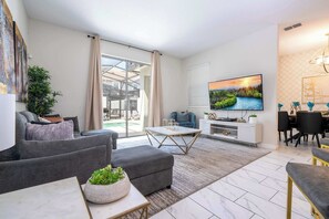 Télévision, lecteur de DVD, livres, chaßne hi-fi