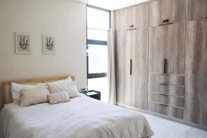 2 bedrooms, iron/ironing board, WiFi, bed sheets - Ocean's Point by Baja Toms (Los Cabos)