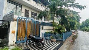 Exterior - golden hotel  (Greater Noida)
