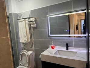 Bathroom - Valley Heights Apartments by Bliss Haven (Nairobi)