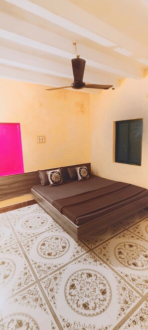 Deluxe Double Room, City View | Free WiFi, bed sheets