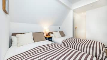 Family House | 3 bedrooms, blackout drapes, iron/ironing board, free WiFi