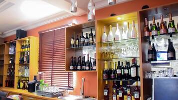 Bar (en el alojamiento)