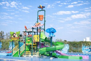 Water park - GREEN MOUNTAIN RESORT - Guna (Guna)