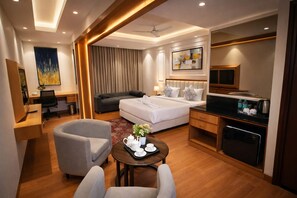 Desk, laptop workspace, iron/ironing board, free WiFi - GREEN MOUNTAIN RESORT - Guna (Guna)