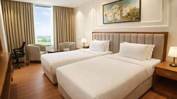 Habitación Deluxe | Escritorio, tabla de planchar con plancha, wifi gratis