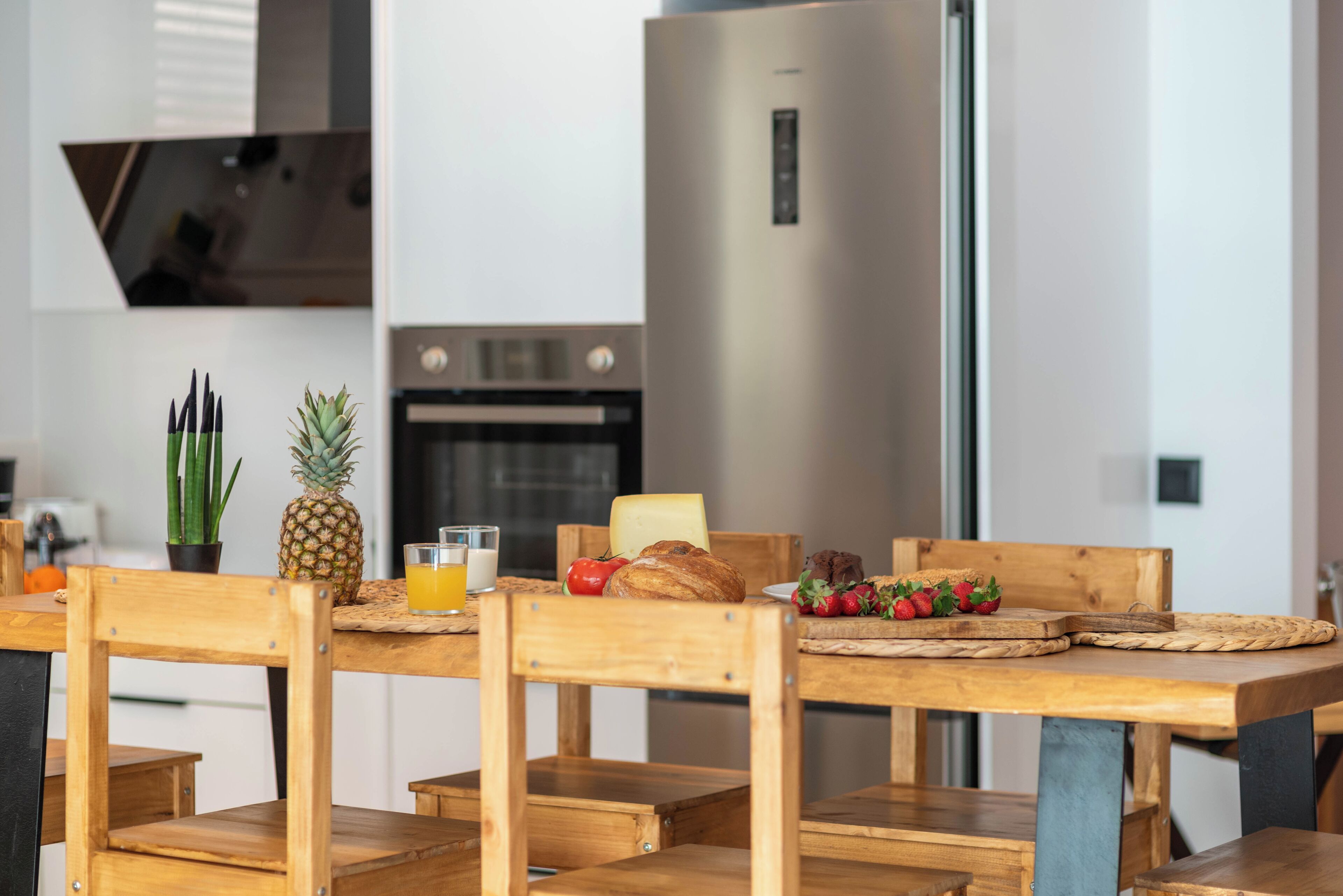 Vila luxo, 3 quartos, piscina particular, vista para o mar | Sala de jantar