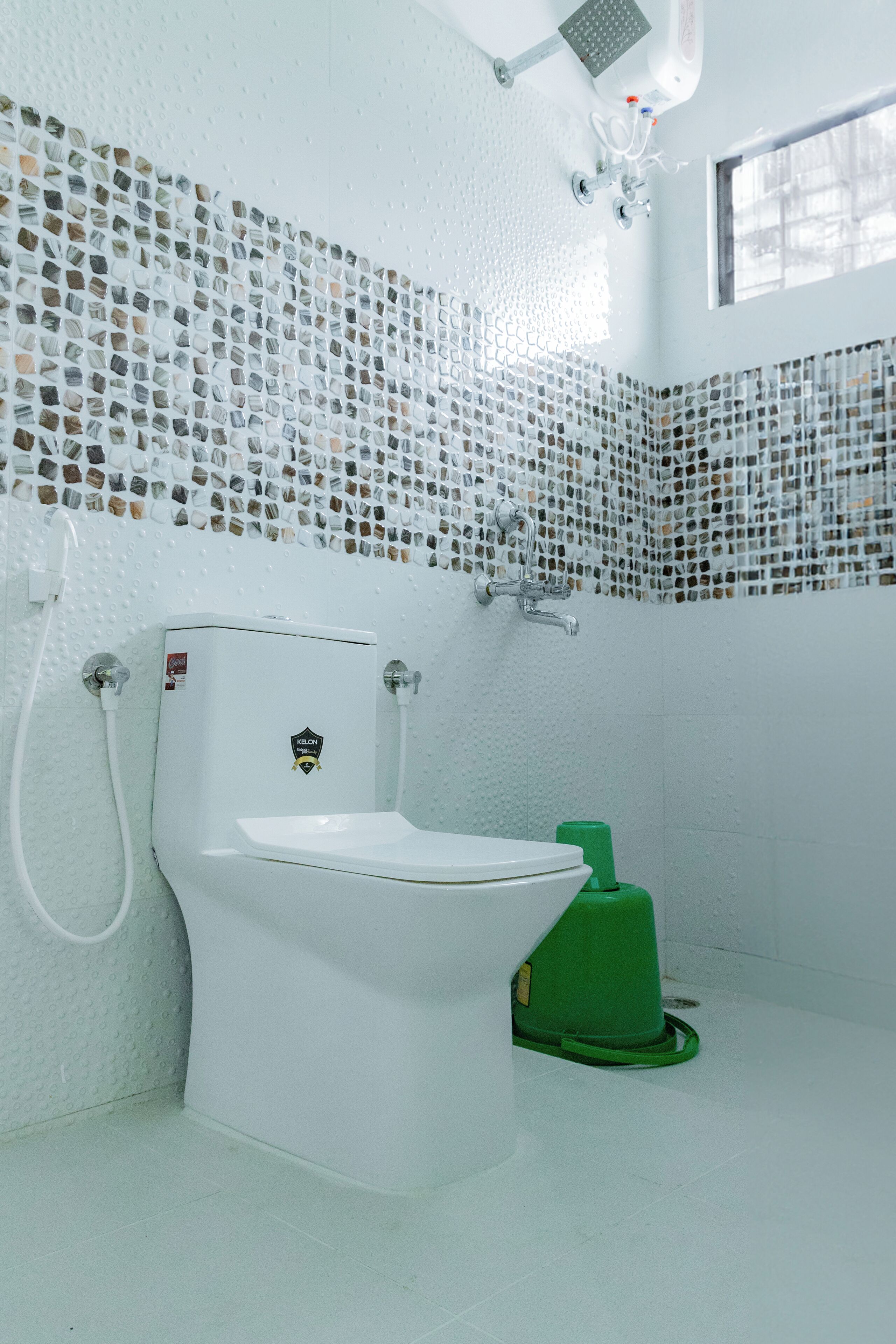 Family Apartment, City View | Bathroom | Shower, towels