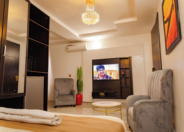 1 chambre, fer et planche à repasser, Wi-Fi gratuit, draps fournis