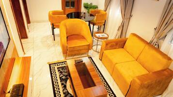 Apartment | Living area | TV