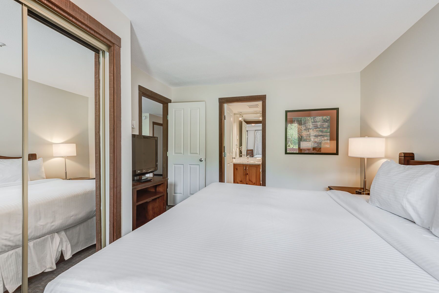 2 soverom, safe på rommet, strykejern/-brett og wi-fi (inkludert)