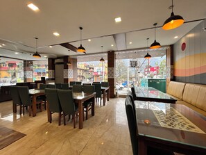 Restaurant - HOTEL SHIV VILAS (Rishikesh)