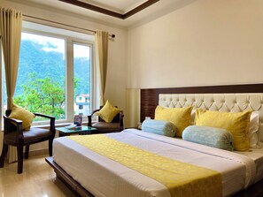 Deluxe Room, Mountain View - HOTEL SHIV VILAS (Rishikesh)