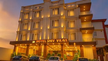 Mặt tiền nơi lưu trú