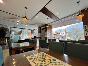Restaurant - HOTEL SHIV VILAS (Rishikesh)