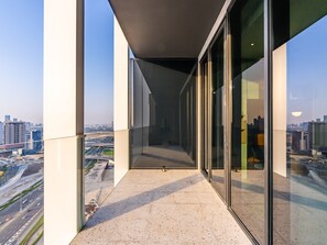 Studio | 1 bedroom - Executive Studio at Upside Living With Burj Views (Dubai)