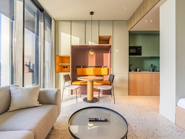 1 bedroom - Executive Studio at Upside Living With Burj Views (Dubai)