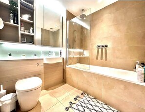 Apartment | Badezimmer