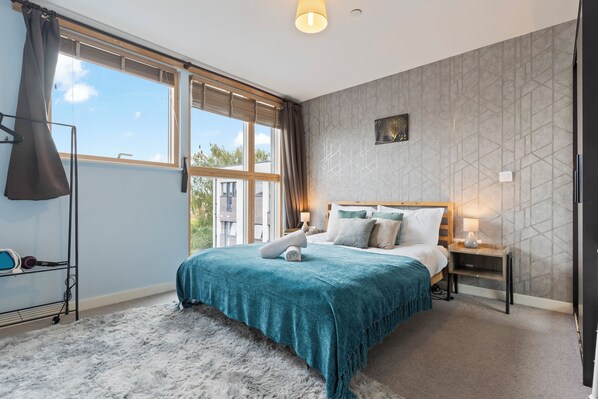 3 chambres, fer et planche à repasser, Wi-Fi gratuit, draps fournis