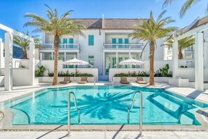 A heated pool - Kaiya Beach Resort-Santulan #31-3BR sleeps 6, with private beach access. (Inlet Beach)