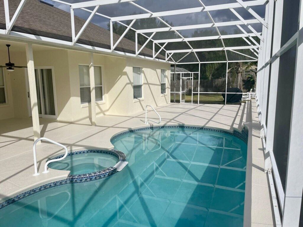 Outdoor pool, sun loungers