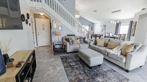 Unclassified image, 3 of 31, button - Ella Mae Golf Villa - Pet Friendly (Davenport)
