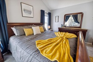 Casa, varias camas, acceso a la piscina, vistas a la piscina (Ella Mae Golf Villa) | Wifi gratis