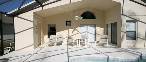 Outdoor pool, sun loungers