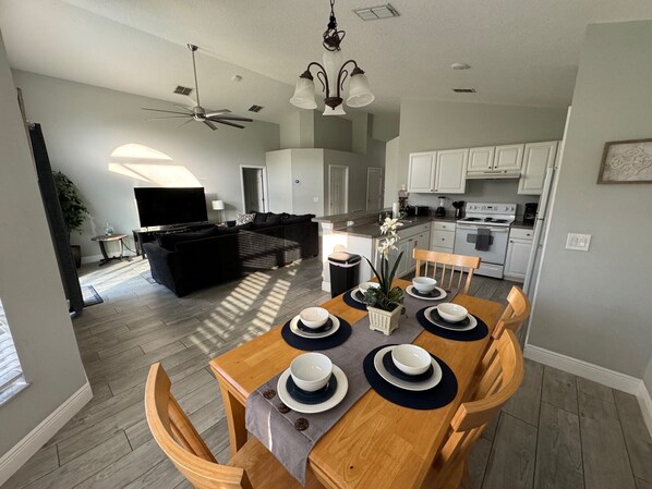 House, Multiple Beds, Pool Access, Pool View (Casablanca Villa) | Interior - Casablanca Villa (Kissimmee)