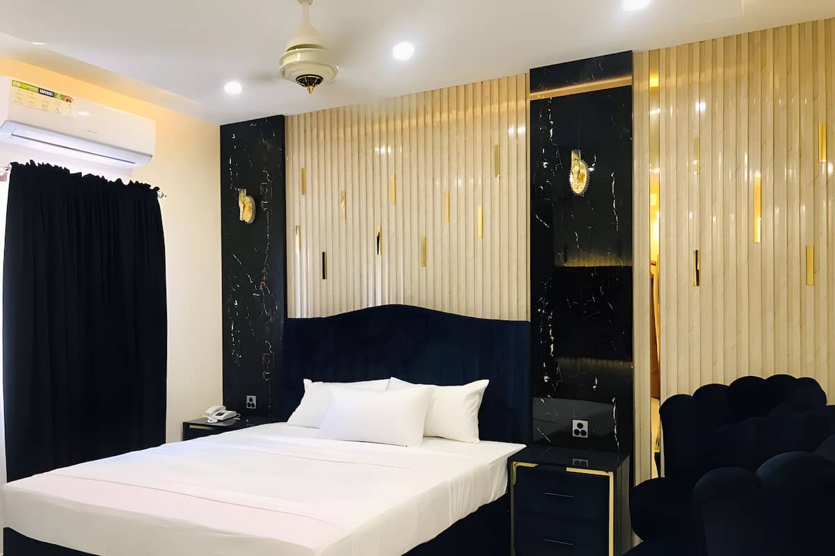 Soundproofing, iron/ironing board, free WiFi